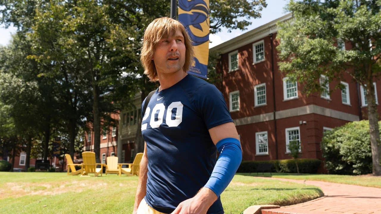 Chad Powers: O Quarterback